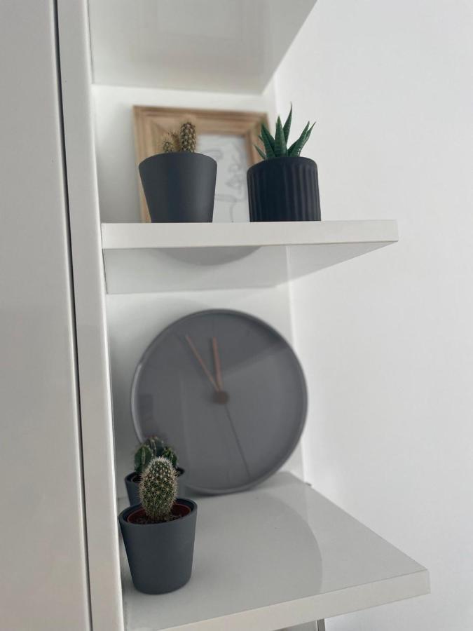 Apartment Iris 5 Minutos De La Playa, Centro De Ciudad กัลเป ภายนอก รูปภาพ
