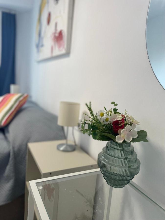 Apartment Iris 5 Minutos De La Playa, Centro De Ciudad กัลเป ภายนอก รูปภาพ
