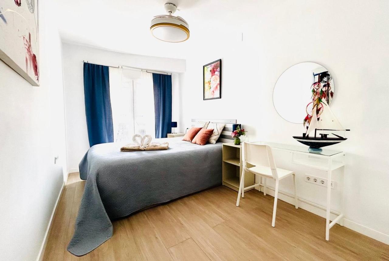 Apartment Iris 5 Minutos De La Playa, Centro De Ciudad กัลเป ภายนอก รูปภาพ
